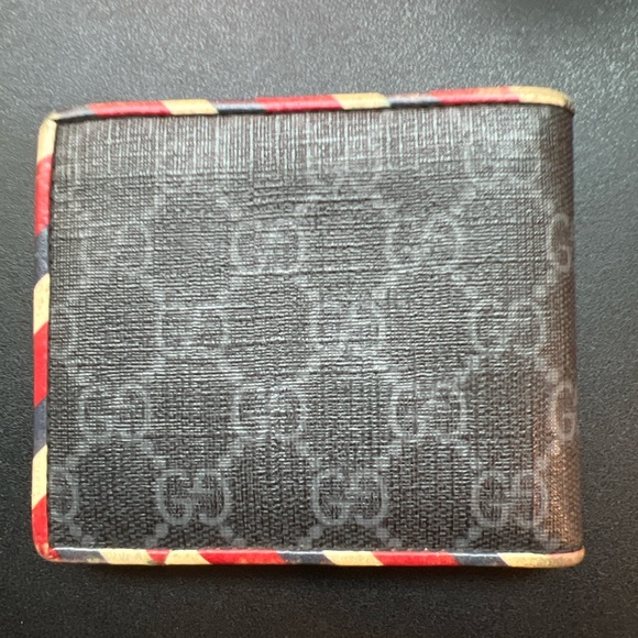 Gucci Wallet - Picture 2 of 5